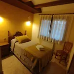 Casa Cosculluela アパート アインサ