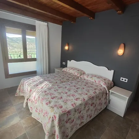 Casa Cosculluela アインサ